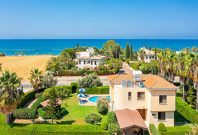 Aerial view of Villa Halima Fostira . - Villa Halima Fostira . (Galleria fotografica) }}