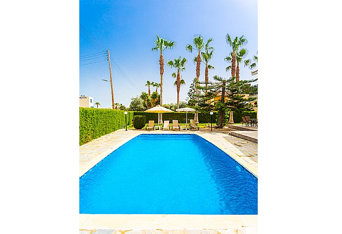 Private pool, terrace, and garden . - Villa Halima Alexandros . (Fotogalerie) }}