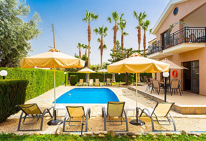 Private pool, terrace, and garden . - Villa Halima Alexandros . (Galería de imágenes) }}