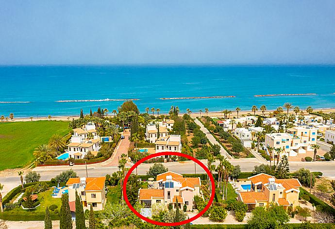 Aerial view showing location of Villa Halima Stefanos . - Villa Halima Alexandros . (Galleria fotografica) }}