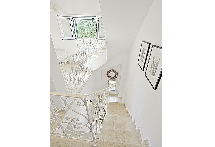 Stairway . - Villa Eleonas . (Photo Gallery) }}