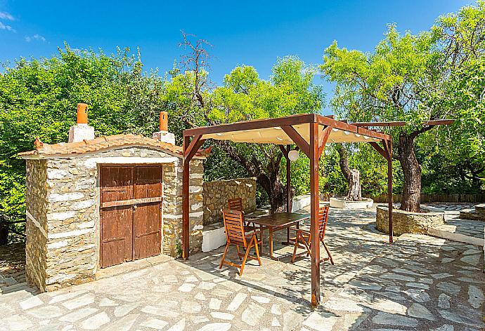 Terrace area . - Villa Antigoni . (Fotogalerie) }}