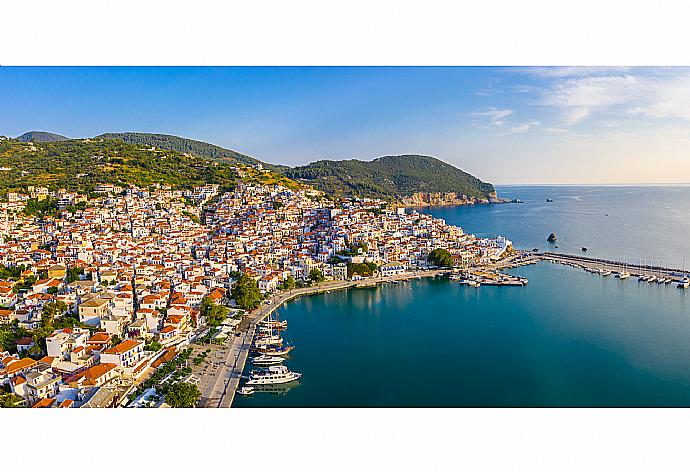 Skopelos Old Town . - Villa Antigoni . (Галерея фотографий) }}