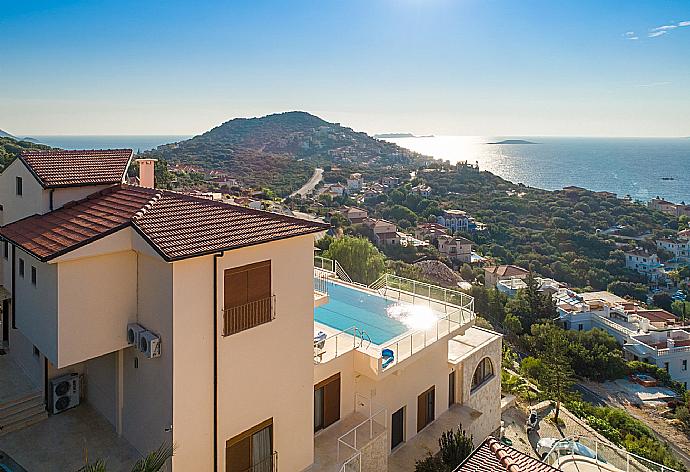 Beautiful villa with private pool and terrace with panoramic sea views . - Villa Suzan . (Galerie de photos) }}