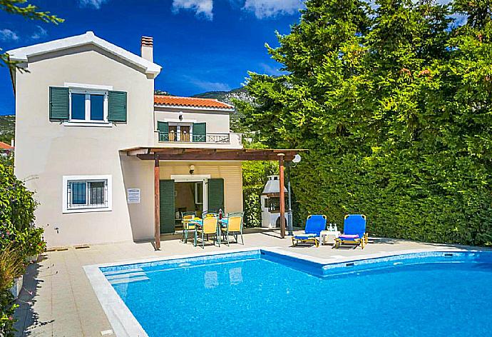 ,Beautiful villa with private pool and terrace . - Villa Thalia Sofia . (Photo Gallery) }}