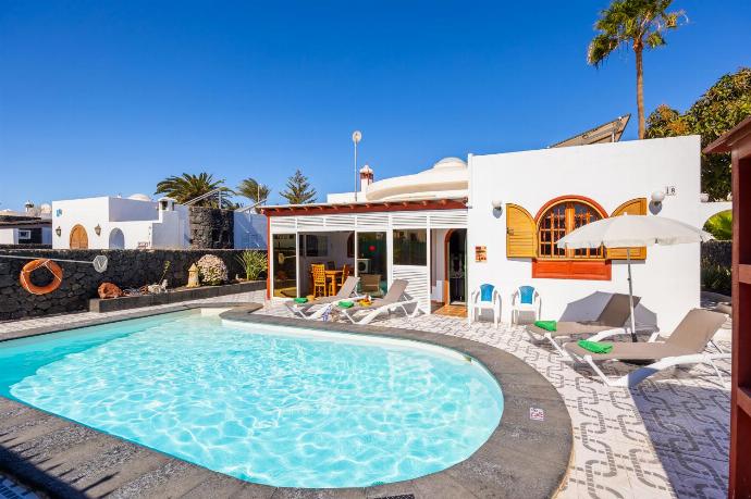 Beautiful villa with private pool and terrace . - Villa Palmira . (Galería de imágenes) }}