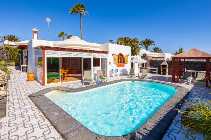 Beautiful villa with private pool and terrace . - Villa Palmira . (Galería de imágenes) }}