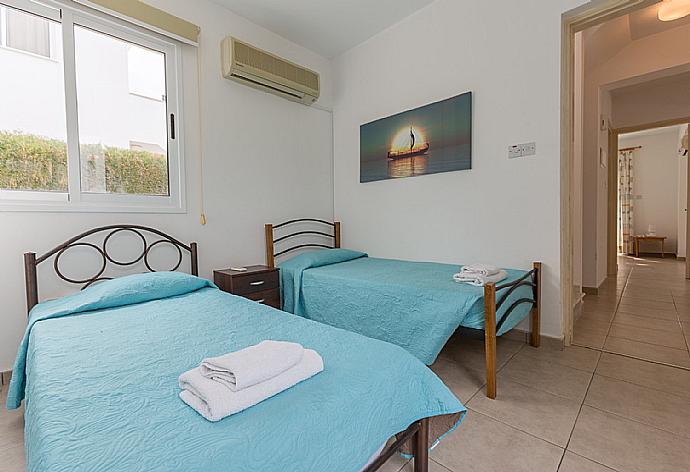 Twin bedroom with AC . - Villa Aspelia . (Photo Gallery) }}