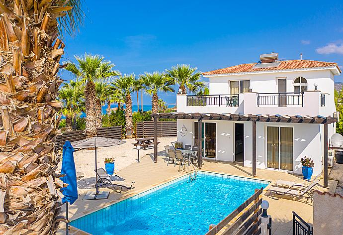 Beautiful villa with private pool and terrace with sea views . - Villa Aspelia . (Galería de imágenes) }}