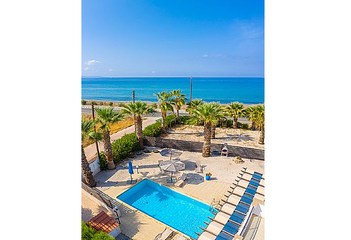 Private pool and terrace with sea views . - Villa Aspelia . (Galería de imágenes) }}