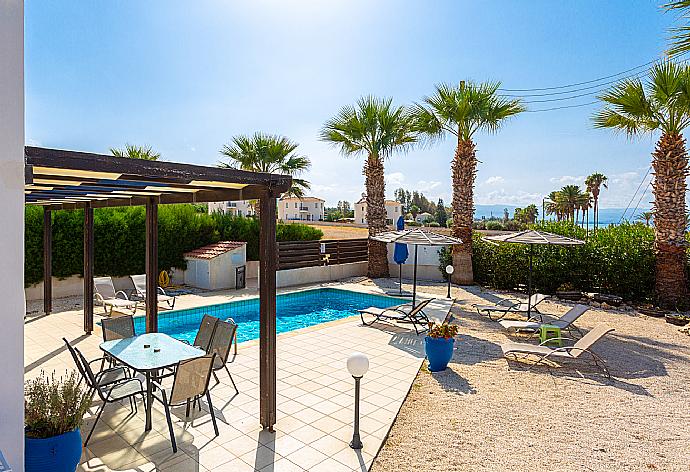 Private pool and terrace with sea views . - Villa Aspelia . (Galería de imágenes) }}