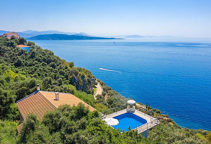 Aerial view of Villa Elpida . - Villa Elpida . (Photo Gallery) }}