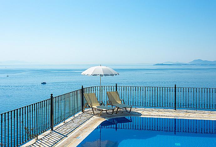 Private pool and terrace with panoramic sea views . - Villa Elpida . (Photo Gallery) }}