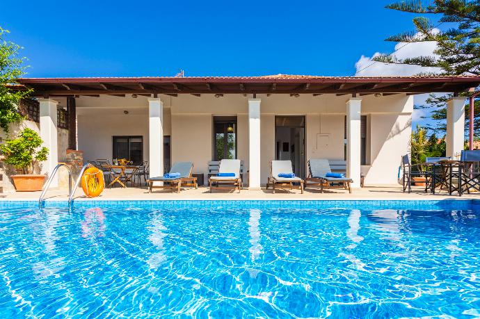 Beautiful villa with private pool, terrace, and garden . - Villa Maro . (Fotogalerie) }}