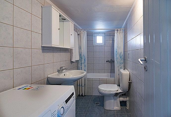 Villa Maro Bathroom