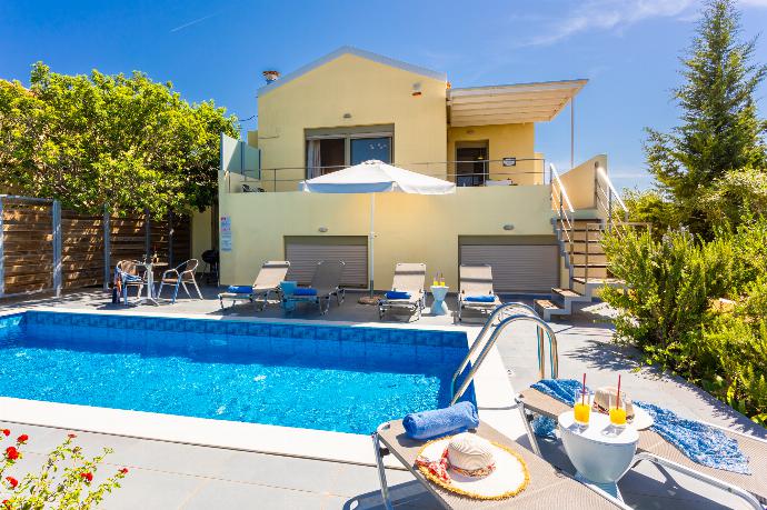 ,Beautiful villa with private pool, terrace, and garden . - Villa Arda . (Galería de imágenes) }}