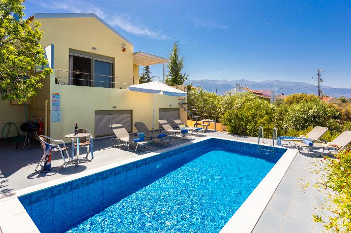 Beautiful villa with private pool, terrace, and garden . - Villa Arda . (Fotogalerie) }}