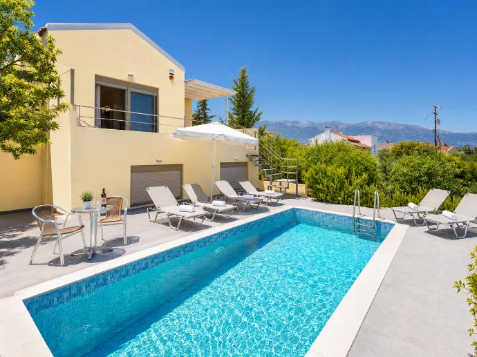 Beautiful villa with private pool, terrace, and garden . - Villa Arda . (Photo Gallery) }}