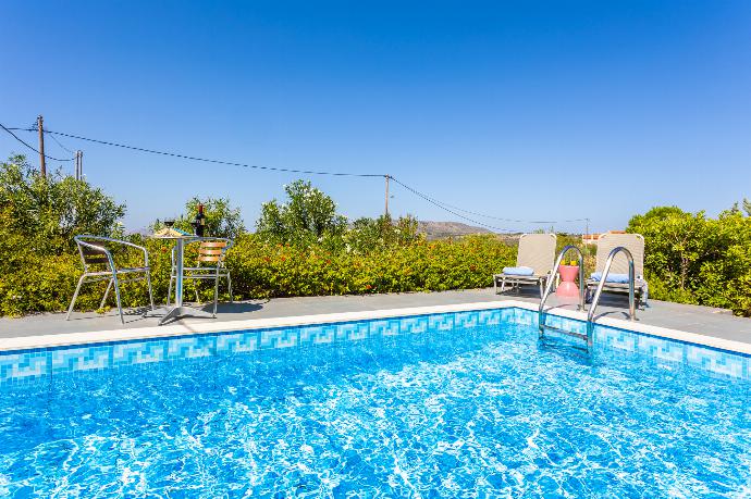 Private pool and terrace . - Villa Litsa . (Photo Gallery) }}