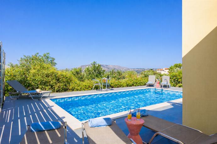  . - Villa Litsa . (Photo Gallery) }}