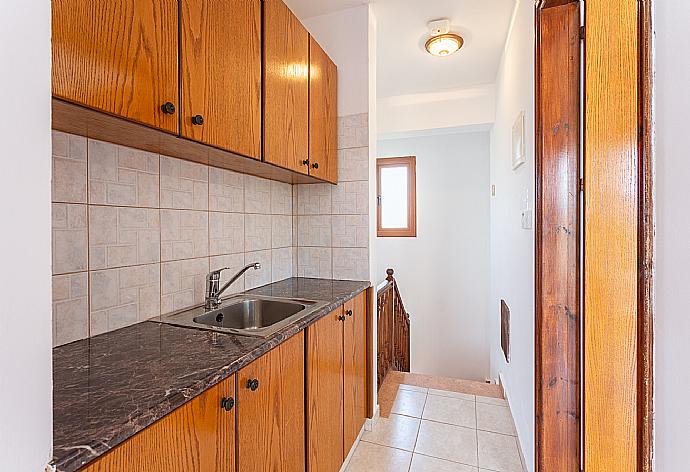 Kitchenette on first floor . - Villa Pelagos . (Fotogalerie) }}