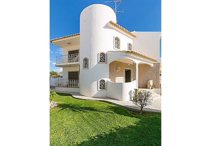 Entrance of the villa . - Brisa Do Mar . (Photo Gallery) }}