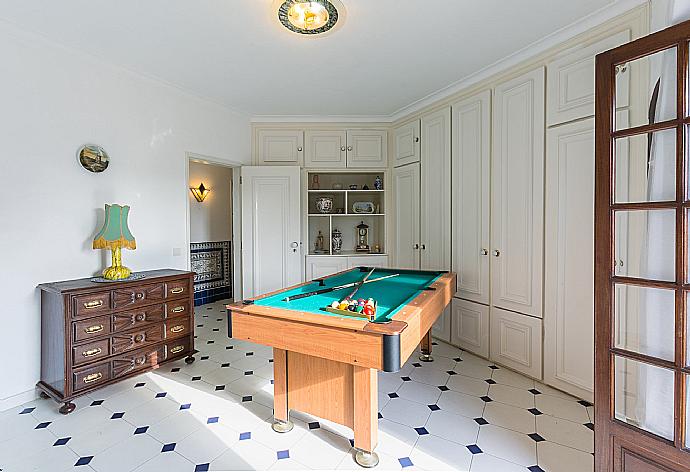 Pool table  . - Brisa Do Mar . (Photo Gallery) }}