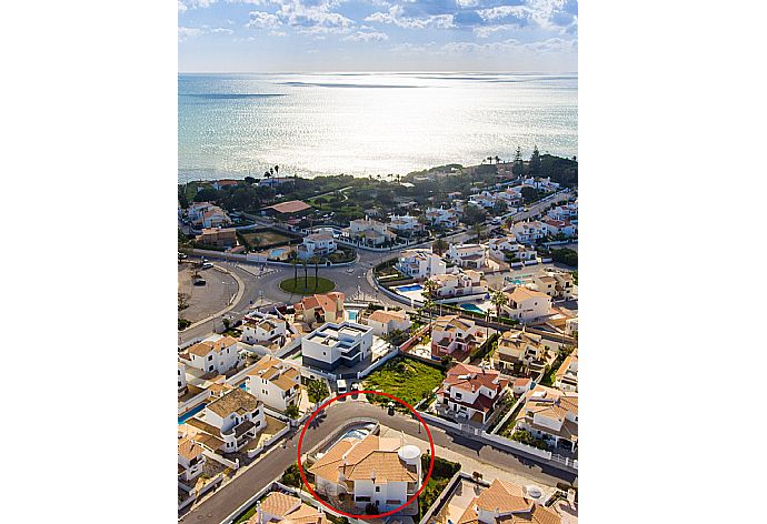 Location of the villa  . - Brisa Do Mar . (Photo Gallery) }}