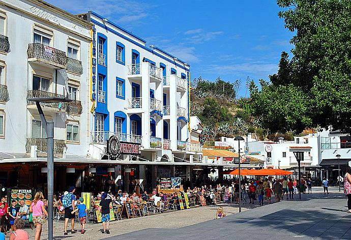 Town of Albufeira, Algarve . - Monte Branco . (Galería de imágenes) }}