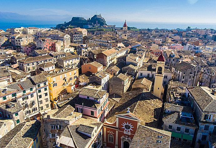 Stunning Venetian architecture in Corfu Old Town . - Anna Apartment . (Galerie de photos) }}