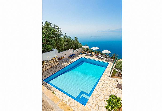 View of pool from first floor . - Villa Armandos . (Fotogalerie) }}