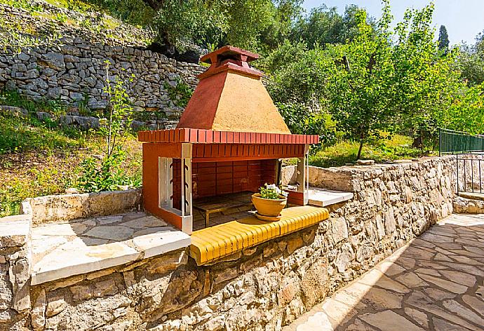 BBQ area . - Villa Armandos . (Photo Gallery) }}