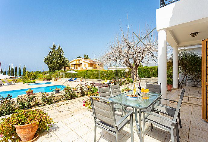 Terrace area with sea views . - Villa Xenios Dias . (Photo Gallery) }}