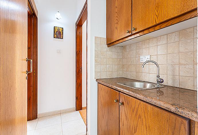 Kitchenette on first floor . - Villa Xenios Dias . (Photo Gallery) }}