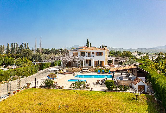 Aerial view of Villa Xenios Dias . - Villa Xenios Dias . (Photo Gallery) }}