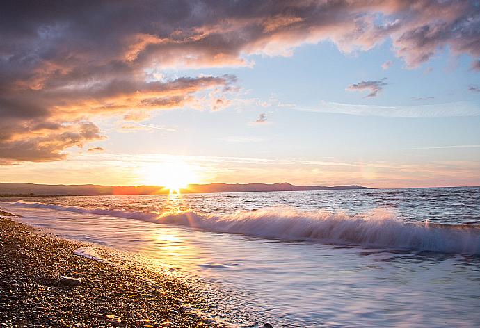 Enjoy stunning sunsets on Argaka Beach . - Villa Ariadne . (Photo Gallery) }}