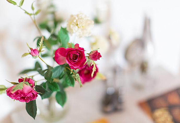 Indoor flowers  . - Villa Windmill . (Galleria fotografica) }}