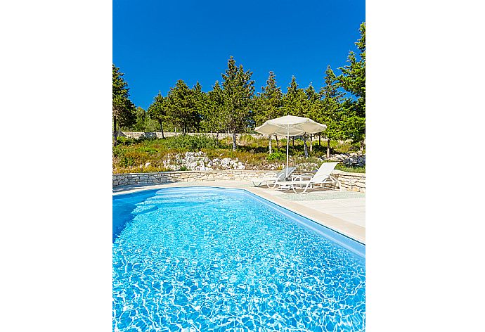 Private pool and terrace . - Villa Windmill . (Fotogalerie) }}