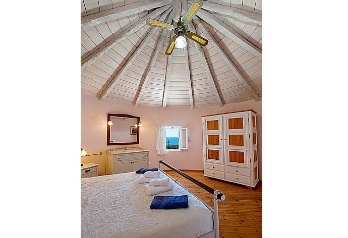 Bedroom . - Villa Windmill . (Photo Gallery) }}