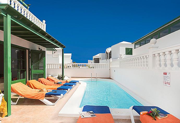 Private pool with terrace . - Villa Isla De Lobos . (Galleria fotografica) }}