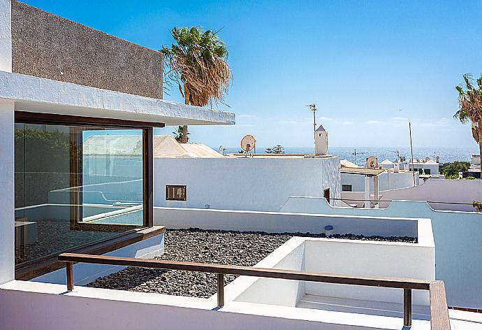 Sea views from upper terrace . - Villa Julianne 2 . (Fotogalerie) }}