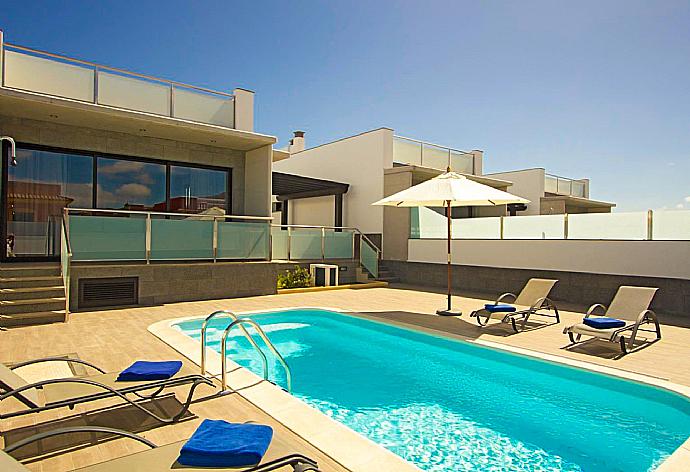  . - Villa Dream Tres . (Galería de imágenes) }}