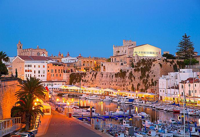 Puerto de Ciutadella . - Villa Toymi . (Галерея фотографий) }}