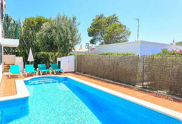 Private pool and terrace . - Villa Toymi . (Galería de imágenes) }}