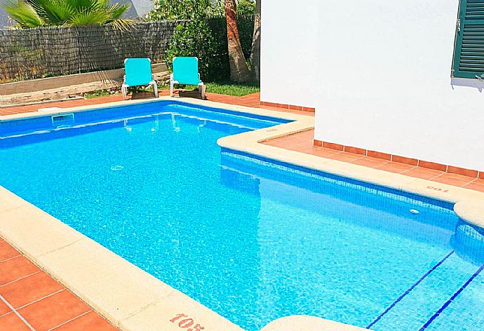 Private pool with terrace area . - Villa Toymi . (Photo Gallery) }}