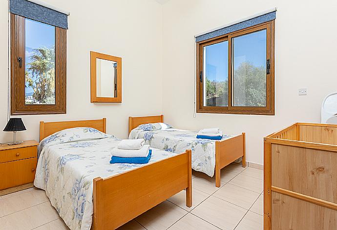 Twin bedroom with A/C . - Villa Halima Georgios . (Photo Gallery) }}