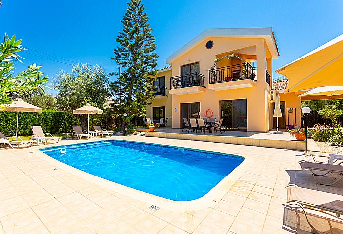 Beautiful villa with private pool, terrace, and garden . - Villa Halima Stefanos . (Галерея фотографий) }}