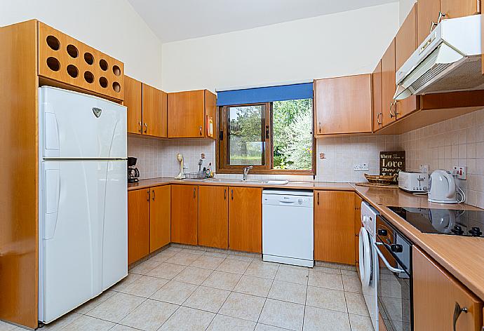 Equipped kitchen . - Villa Halima Stefanos . (Галерея фотографий) }}