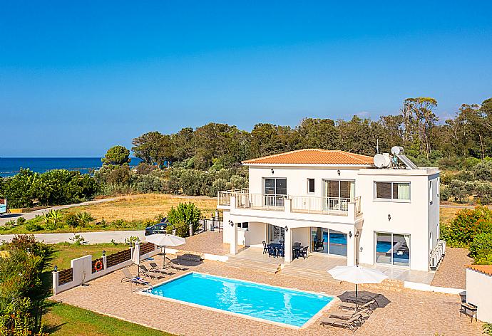 ,Beautiful villa with private pool, terrace, and garden . - Villa Achilleas Chrystalla . (Photo Gallery) }}