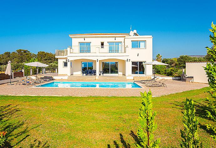 Beautiful villa with private pool, terrace, and garden . - Villa Achilleas Chrystalla . (Galerie de photos) }}